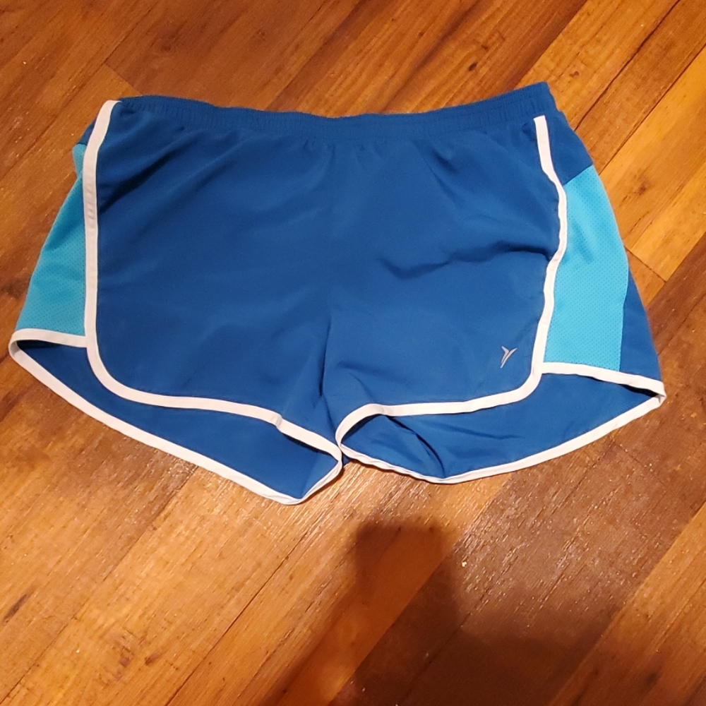 Running shorts
